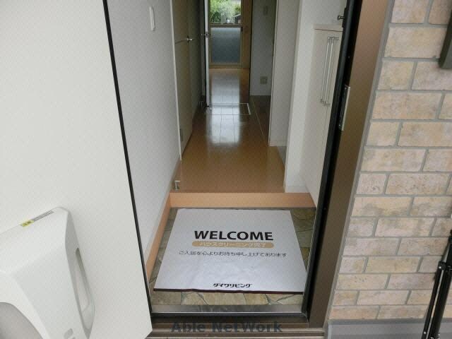 物件内観写真12　(玄関)