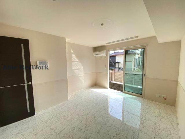 物件内観写真6　(別号室写真)