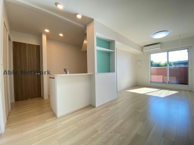 物件内観写真10　(別号室写真)