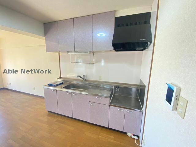 物件内観写真9　(別号室写真)