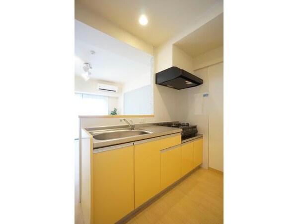 キッチン(2口ガスコンロ付き)