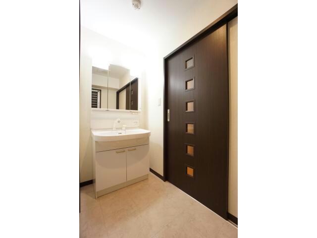 物件内観写真12　(独立洗面台)