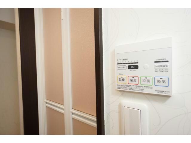 物件内観写真16　(浴室換気乾燥機付き)
