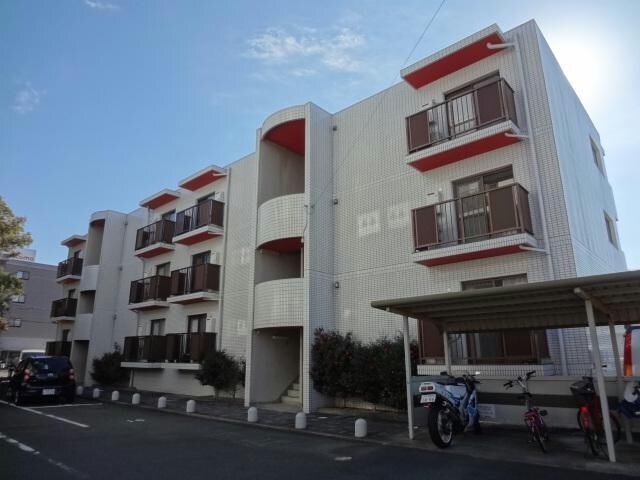 物件外観写真1　(北入口側からのお写真)