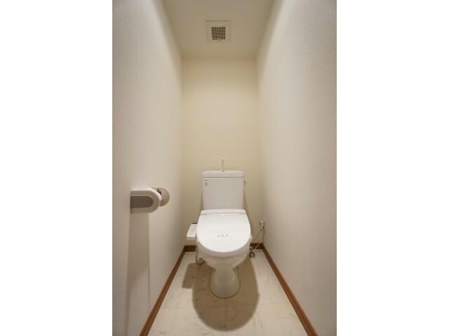 物件内観写真14　(温水洗浄便座)