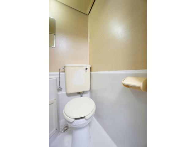 物件内観写真9　(トイレ)