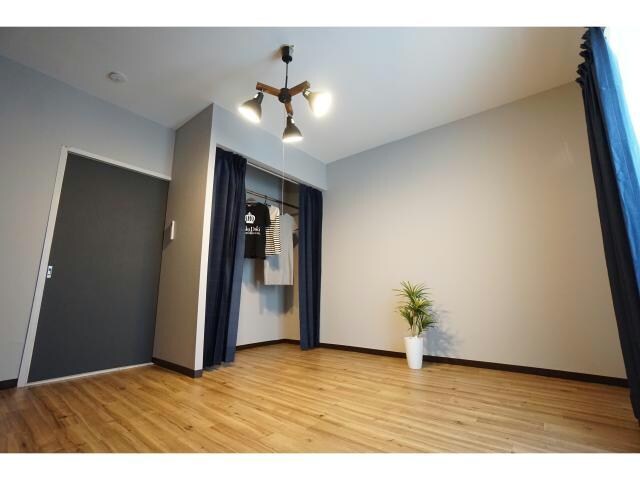 物件内観写真10　(クローゼット付き)