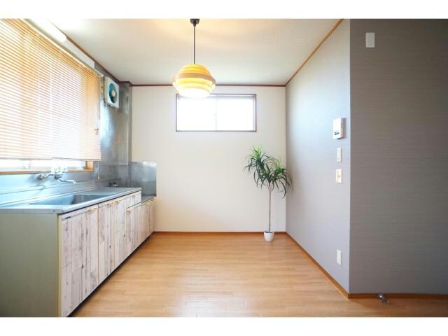 物件内観写真3　(2口ガスコンロ付)