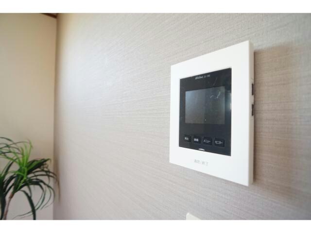 物件内観写真12　(カラーTVモニターホン)