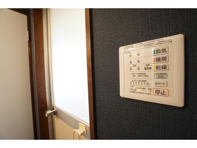 物件内観写真14　(浴室換気乾燥機♪)