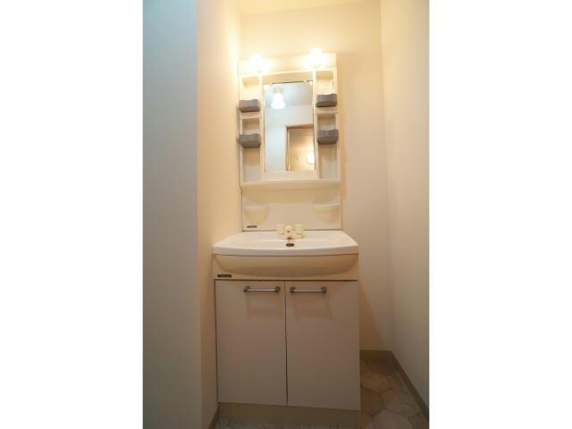 物件内観写真11　(脱衣所)