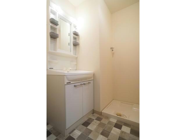 物件内観写真14　(ひとり暮らしの味方！洗面台脱衣所付♪)