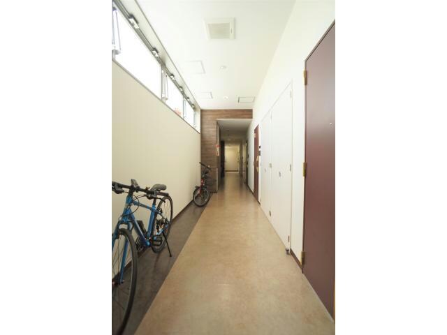 物件外観写真5　(屋内駐輪場)
