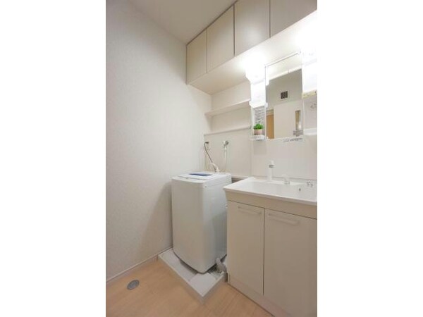 洗面所・脱衣所(収納スペースが多いです)