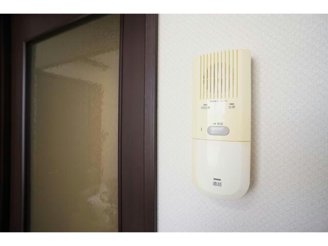 物件内観写真15　(各階にオートロック)