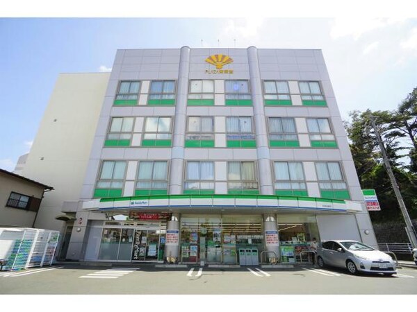 周辺環境(建物1階がコンビニ！)