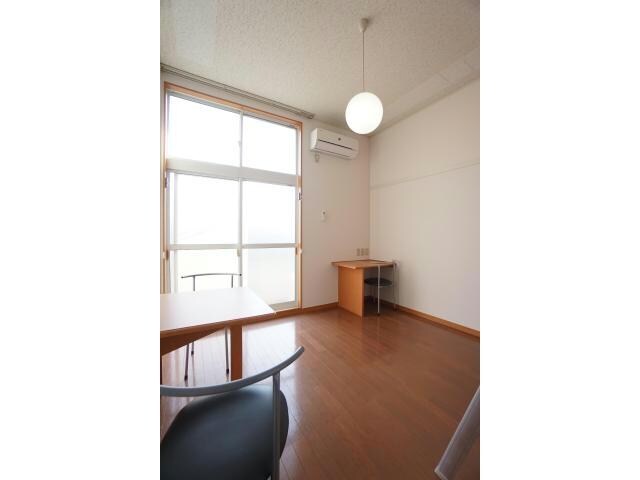 物件内観写真8　(エアコン付き)