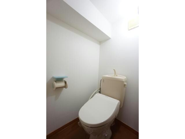 物件内観写真13　(温水洗浄便座)