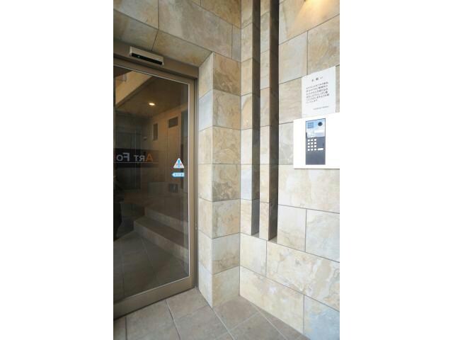 物件外観写真3　(オートロックマンション)