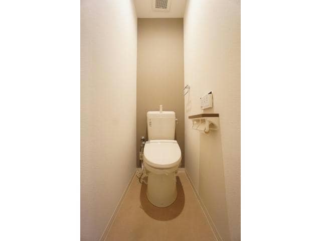 物件内観写真12　(温水洗浄便座)