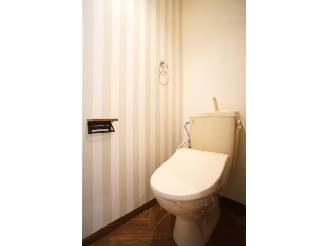 物件内観写真10　(温水洗浄便座付き)