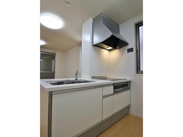 物件内観写真6　(IHクッキングヒーターあり！)