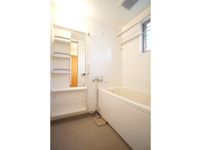 物件内観写真9　(追い焚き機能付き)