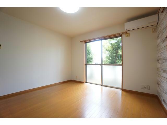 物件内観写真5　(オシャレなアクセントクロス☆)