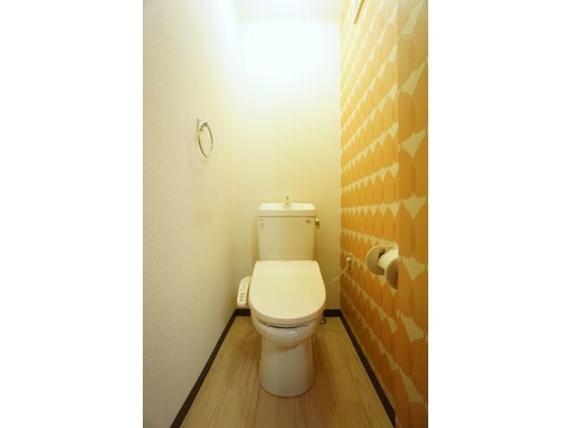 物件内観写真9　(温水洗浄便座)