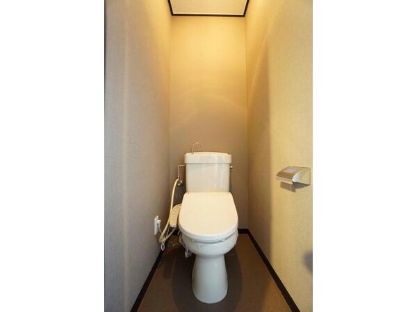 トイレ(他のお部屋の写真となります)