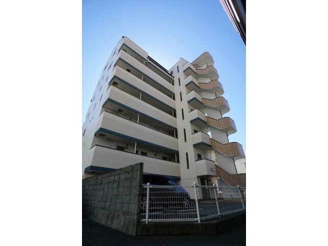 物件外観写真1　(オートロックマンション)