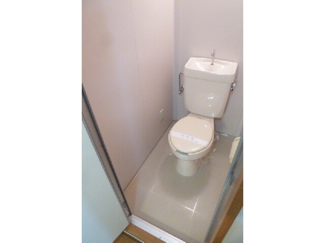 物件内観写真8　(※写真は別号室のもの)