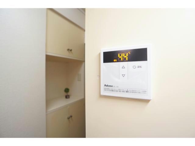 物件内観写真15　(温度調節パネル)