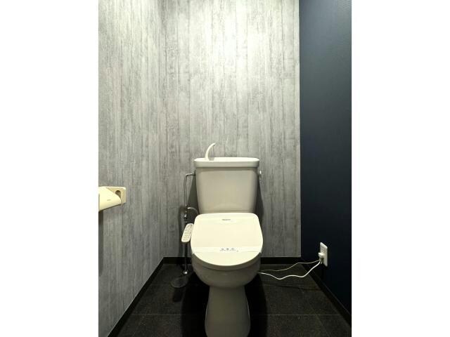 物件内観写真11　(温水洗浄便座付き)