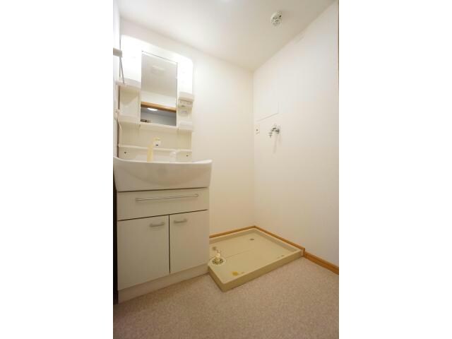 物件内観写真9　(独立洗面台)