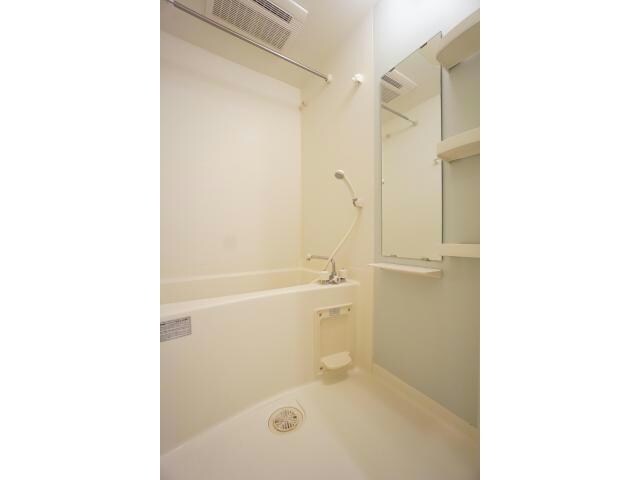 物件内観写真10　(浴室乾燥機付き)