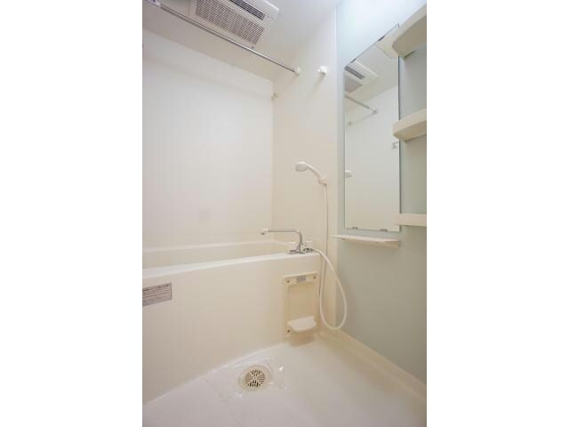 物件内観写真10　(浴室乾燥機付き)