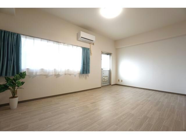 物件内観写真7　(調色機能付LED照明設置◎)