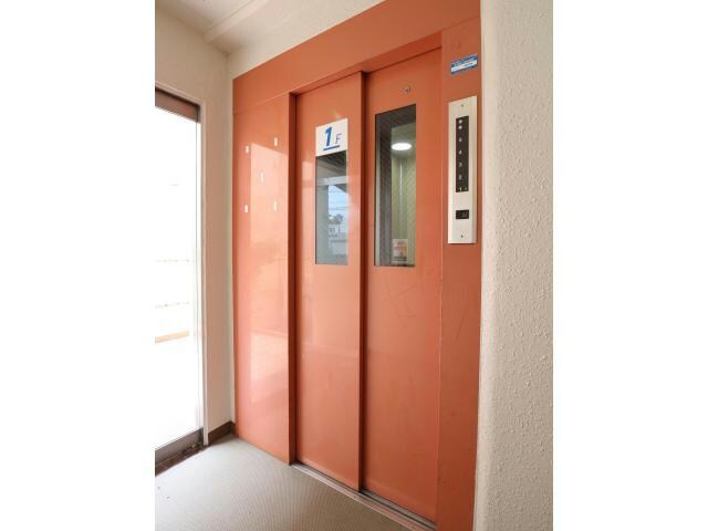 物件外観写真4　(エレベーターあり)