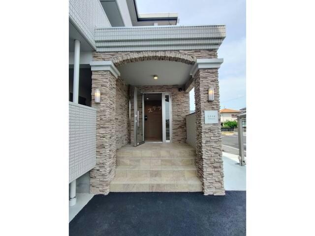 物件外観写真9　(エントランス)