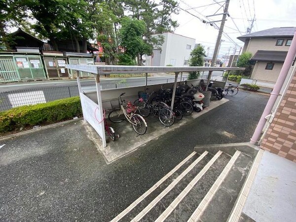 駐輪場(南)