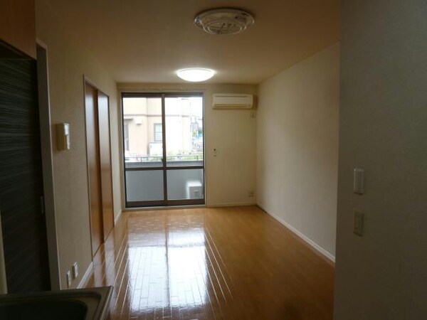 リビングダイニング