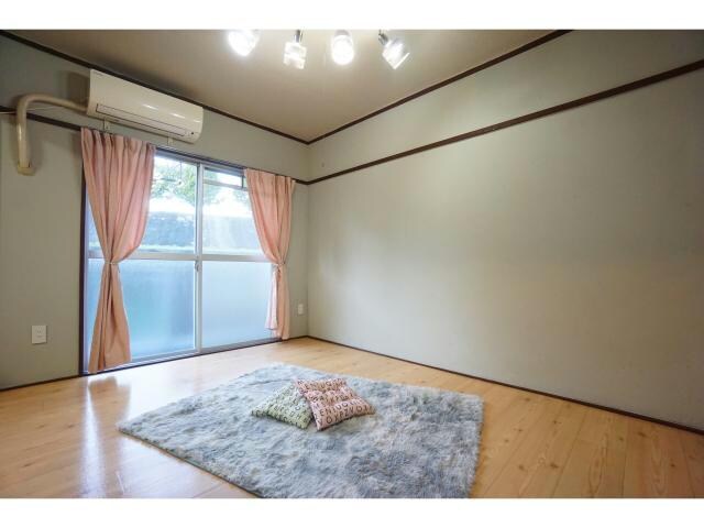 物件内観写真5　(エアコン１基付き)