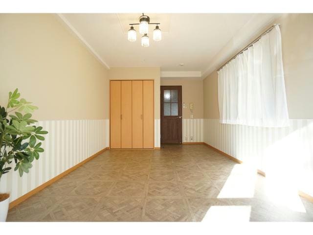 物件内観写真4　(広々10帖！)