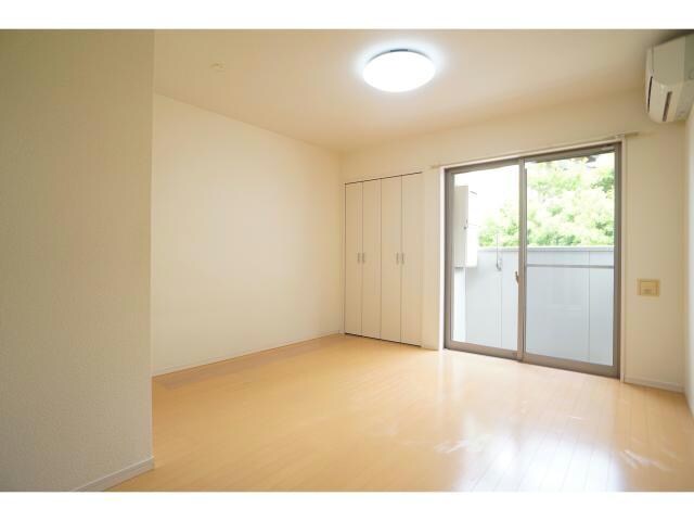 物件内観写真3　(エアコン付き)