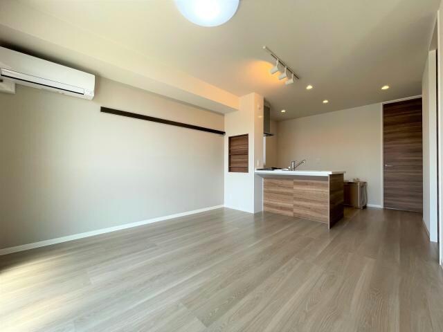 物件内観写真10　(エアコン2基付き)