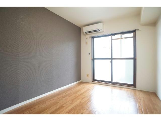 物件内観写真5　(南西洋室)