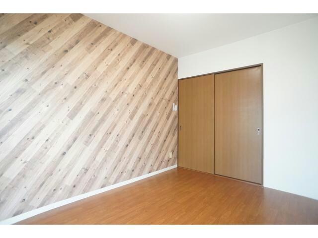 物件内観写真6　(南東洋室)