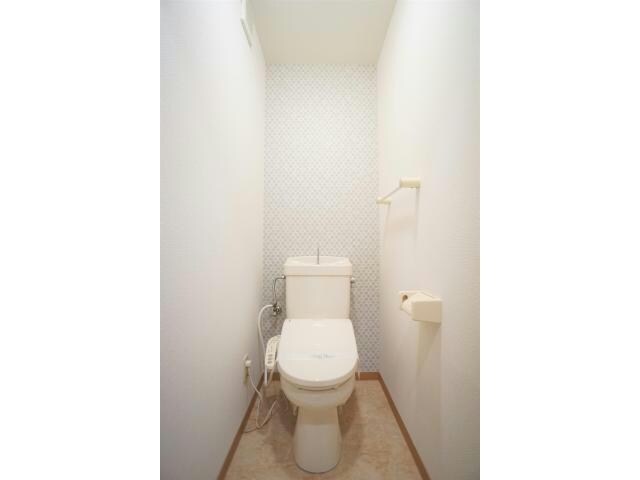 物件内観写真13　(温水洗浄便座)