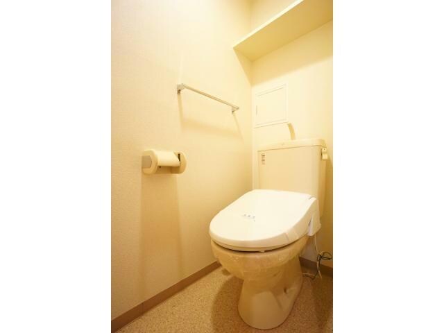 物件内観写真12　(温水洗浄便座付き)